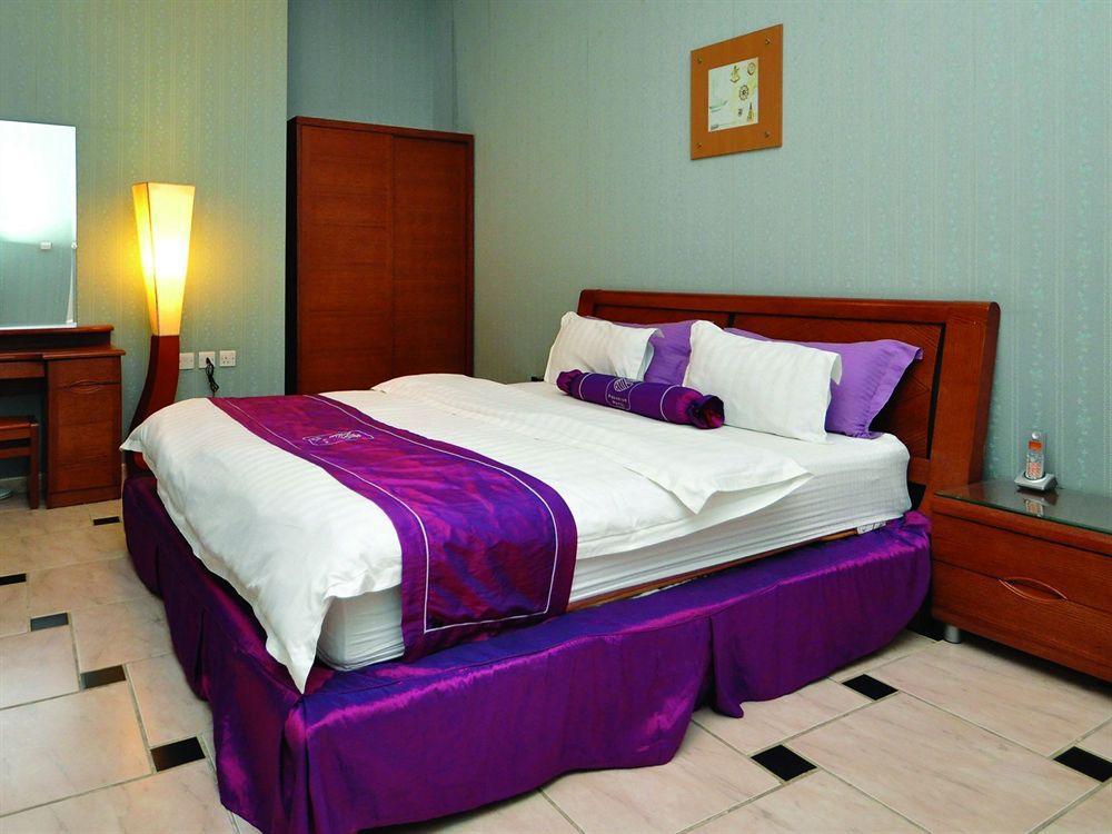 Aquarium Hotel Riaad Buitenkant foto