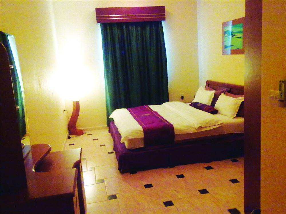 Aquarium Hotel Riaad Kamer foto