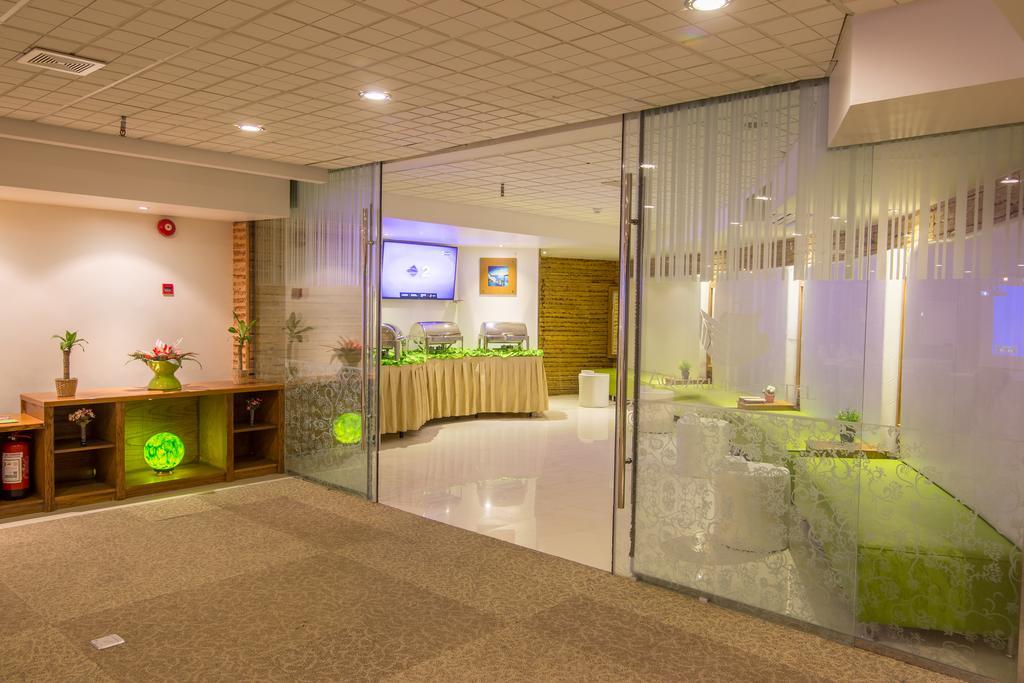 Aquarium Hotel Riaad Buitenkant foto